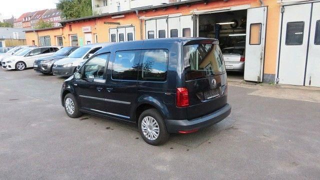 Gebraucht VW Caddy Trendline 102 PS (75 kW) 2017 Blau Van / Kleinbus