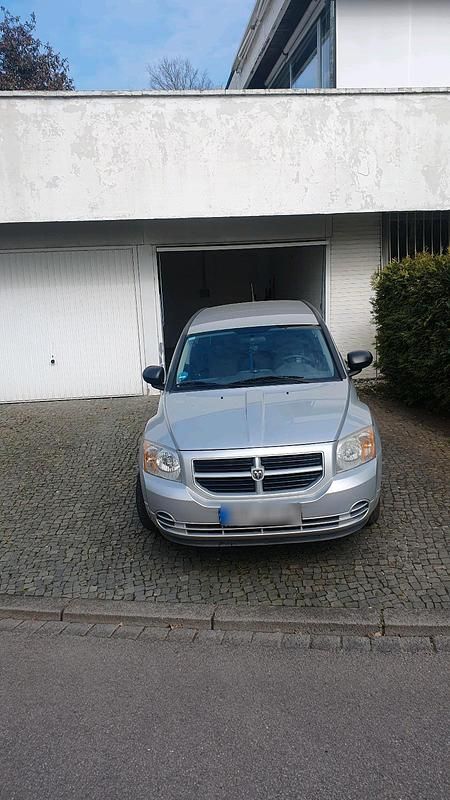 Gebraucht Dodge Caliber 150 PS (110 kW) 2010 Grau Kleinwagen