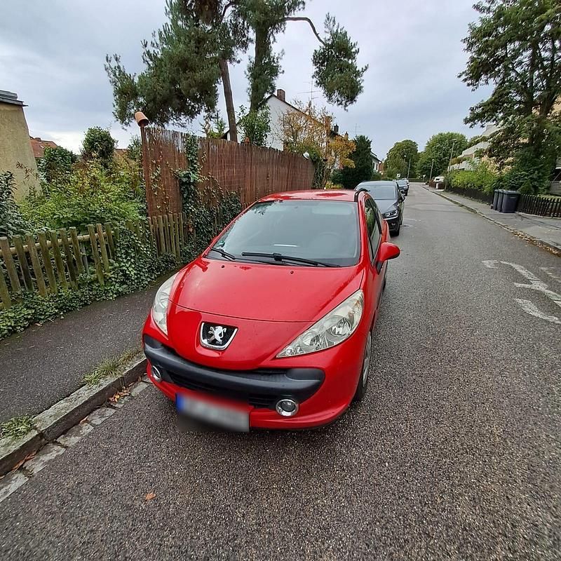 Gebraucht Peugeot 207 90 PS (66 kW) 2008 Rot Limousine