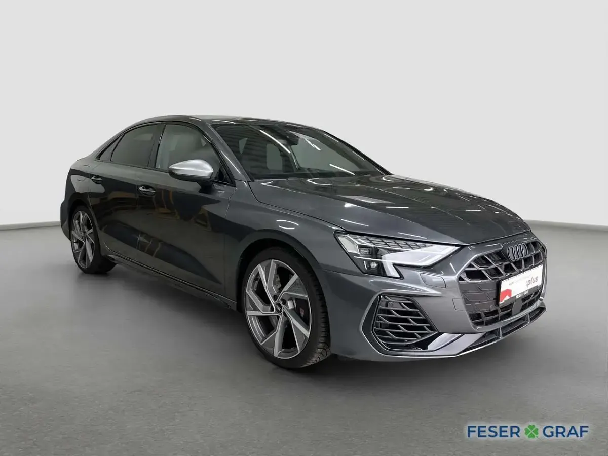 Gebraucht Audi S3 333 PS (244 kW) 2025 Daytonagrau perleffekt Limousine