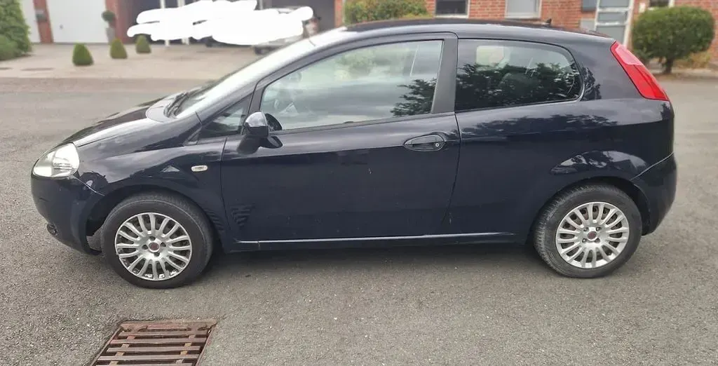 Gebraucht Fiat Punto 65 PS (47 kW) 2009 Blau Kleinwagen