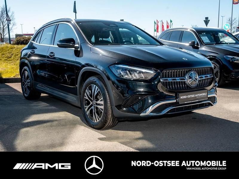 Gebraucht Mercedes GLA200 Progressive 150 PS (110 kW) 2025 Metalliclack kosmosschwarz SUV