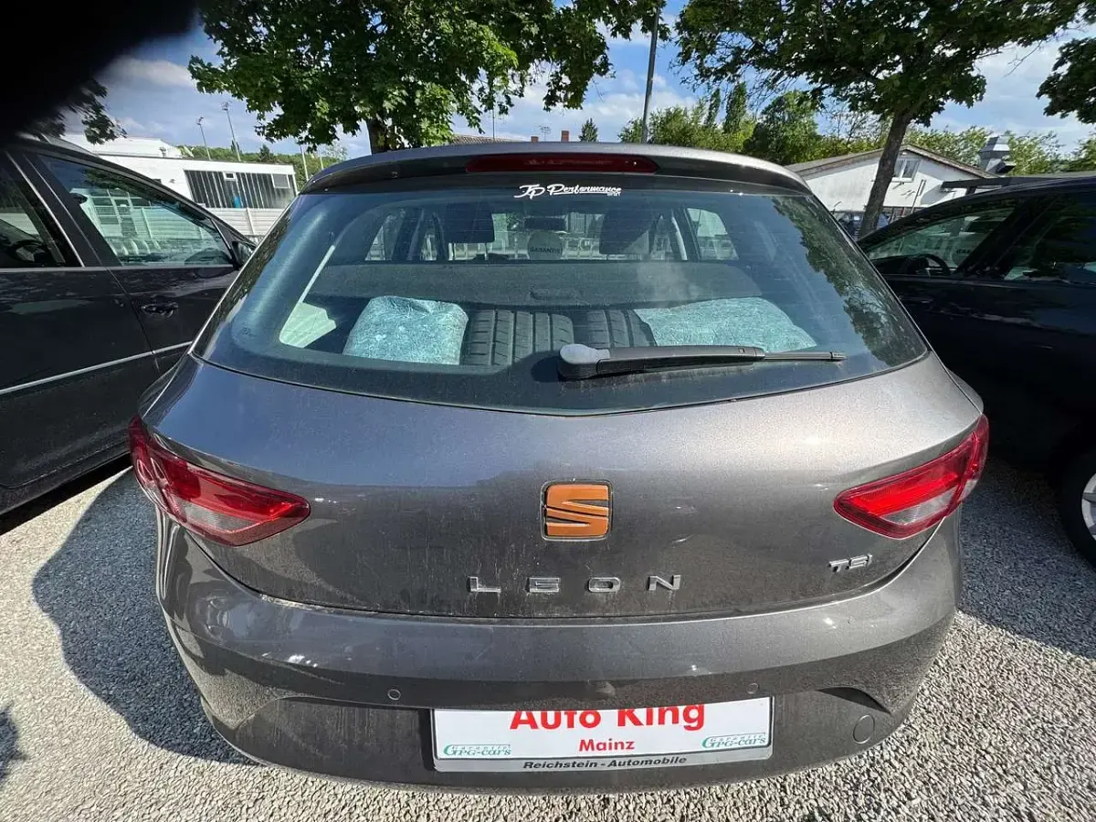 Używany Seat Leon Style 110 KM (80 kW) 2015 Szary Hatchback