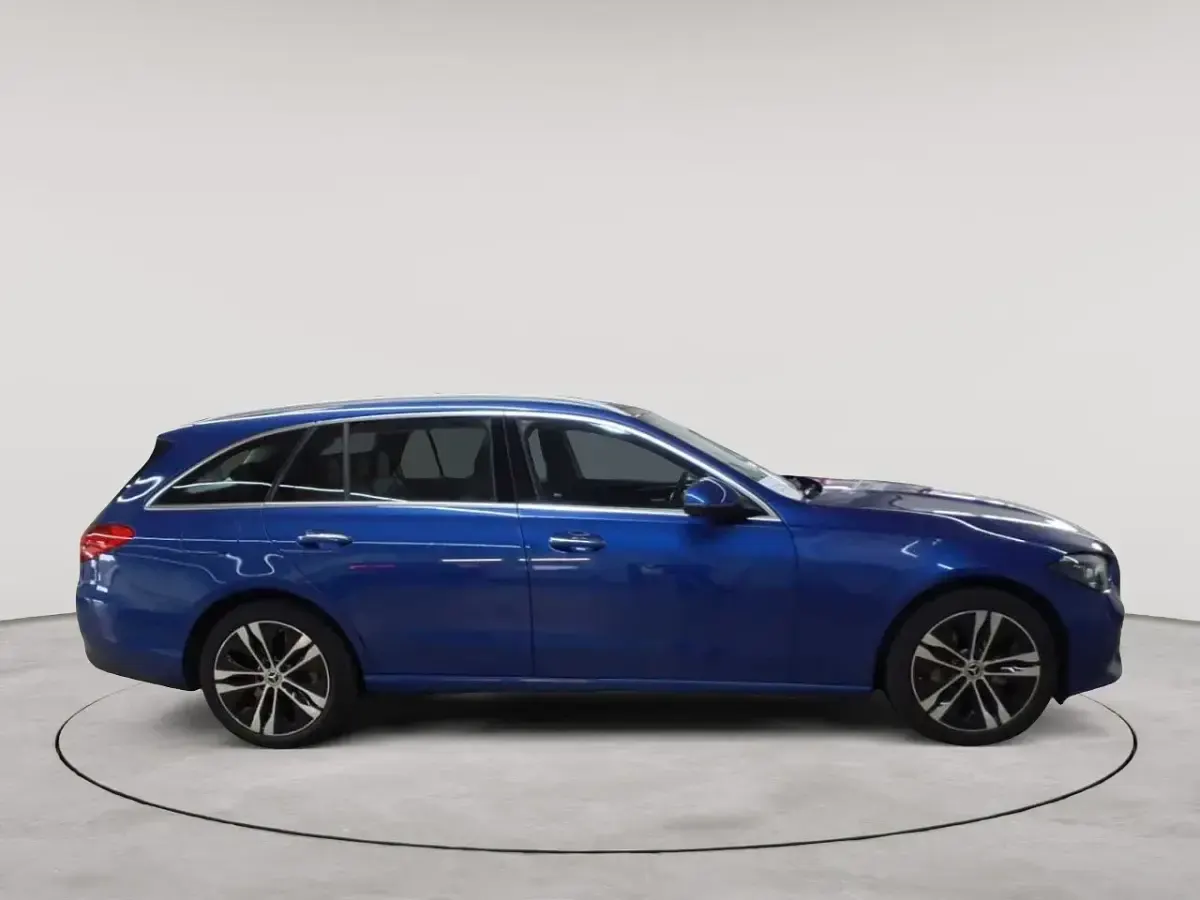 Gebraucht Mercedes C300e Avantgarde 204 PS (150 kW) 2023 Spektralblau metallic Kombi