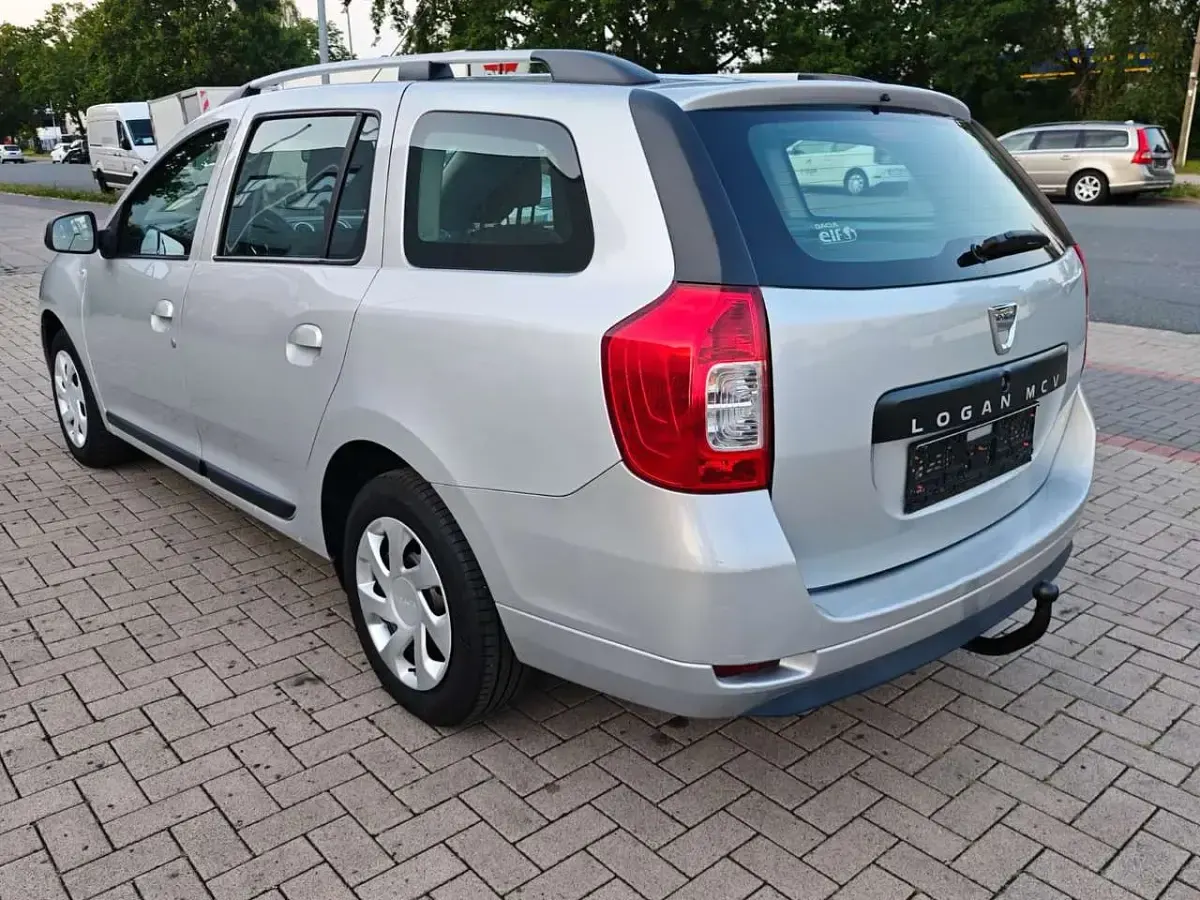 Gebraucht Dacia Logan Lauréate 75 PS (55 kW) 2015 Platingrau Kombi