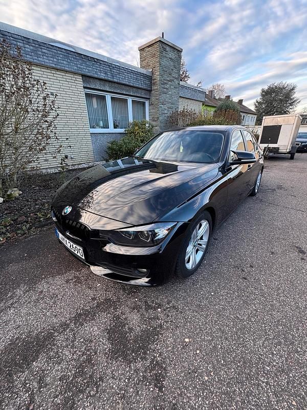 Schwarz Gebraucht 2013 BMW 316 Limousine | 6.800 € (Fairer Preis) - Bild 1/4