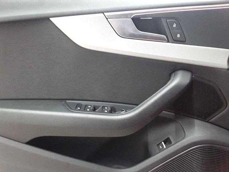 Gebraucht Audi A5 Sportback S-Line 204 PS (150 kW) 2023 Rot Kleinwagen