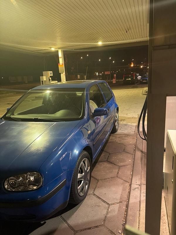 Gebraucht VW Golf IV 102 PS (75 kW) 2000 Blau Kleinwagen