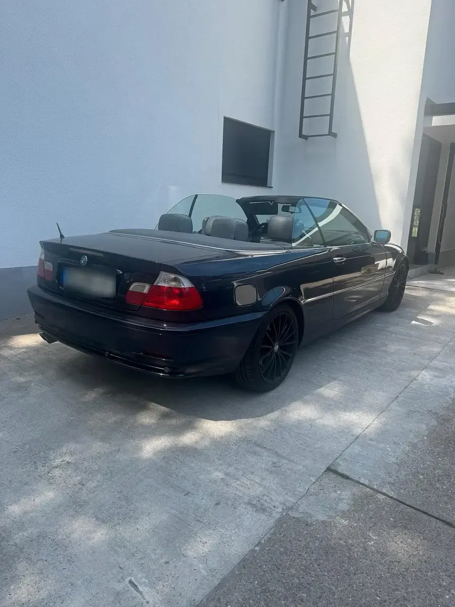Gebraucht BMW 325 Cabriolet 192 PS (141 kW) 2002 Blau Cabrio