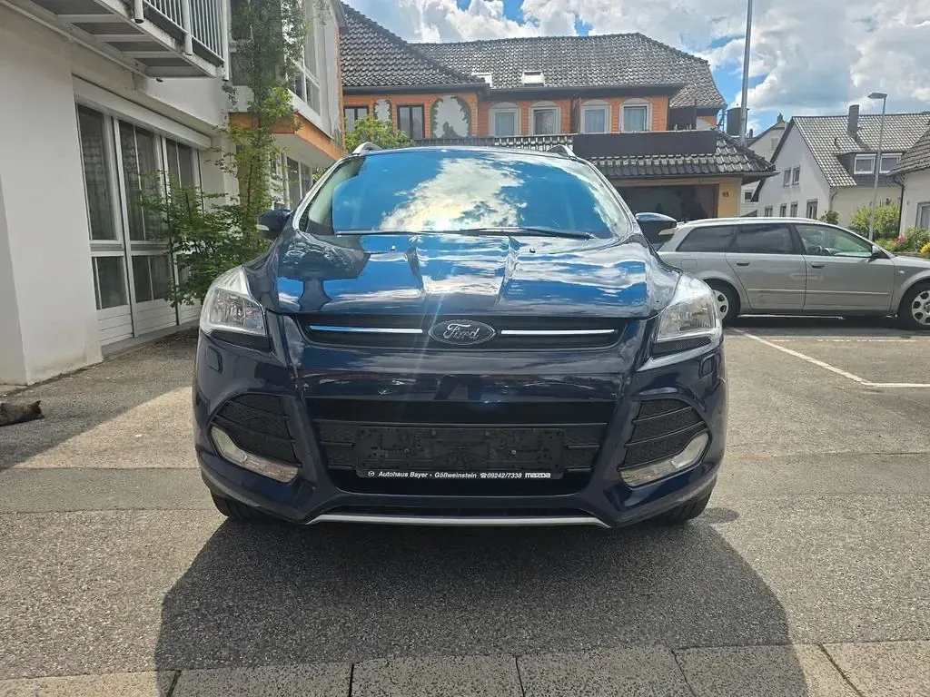 Używany Ford Kuga Trend 150 KM (110 kW) 2015 Niebieski SUV