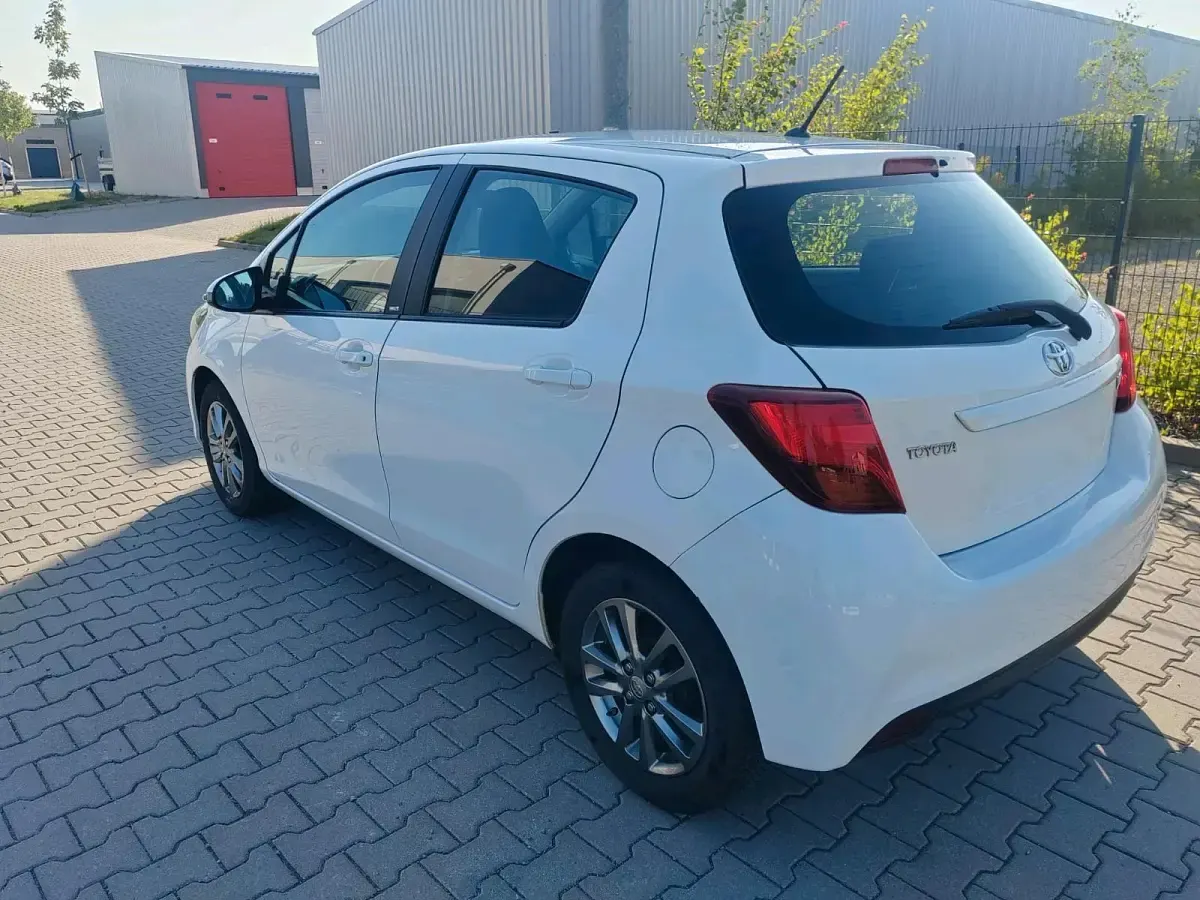 Gebraucht Toyota Yaris Edition-S 69 PS (50 kW) 2016 Weiß Kleinwagen