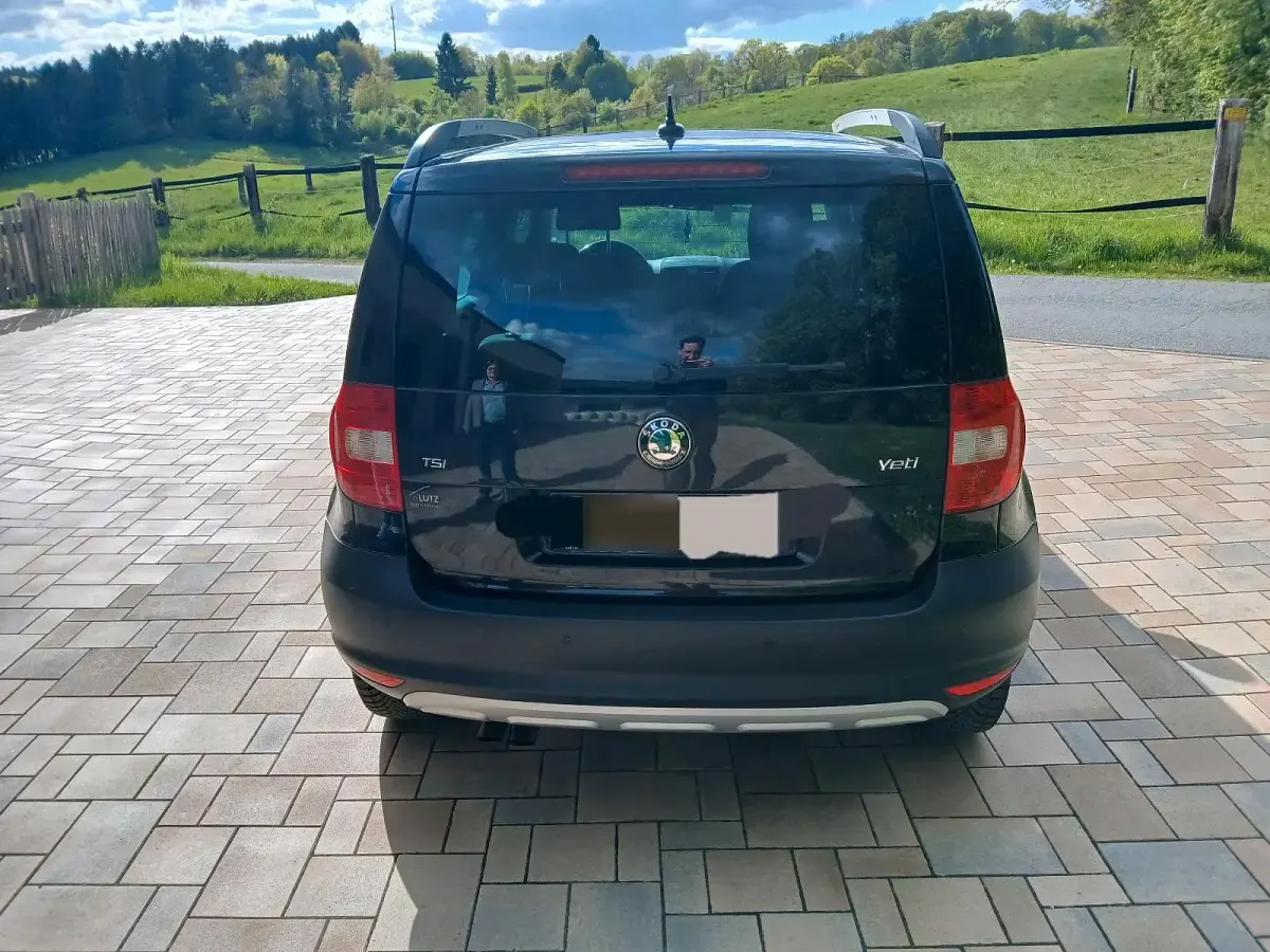 Gebraucht Skoda Yeti Ambition 117 PS (86 kW) 2013 Schwarz SUV