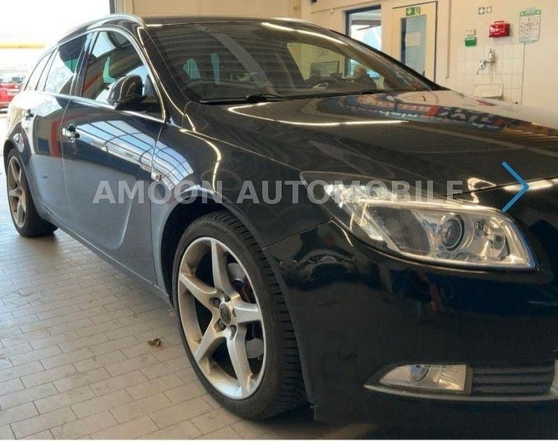 Gebraucht Opel Insignia Innovation 220 PS (161 kW) 2011 Schwarz Kombi