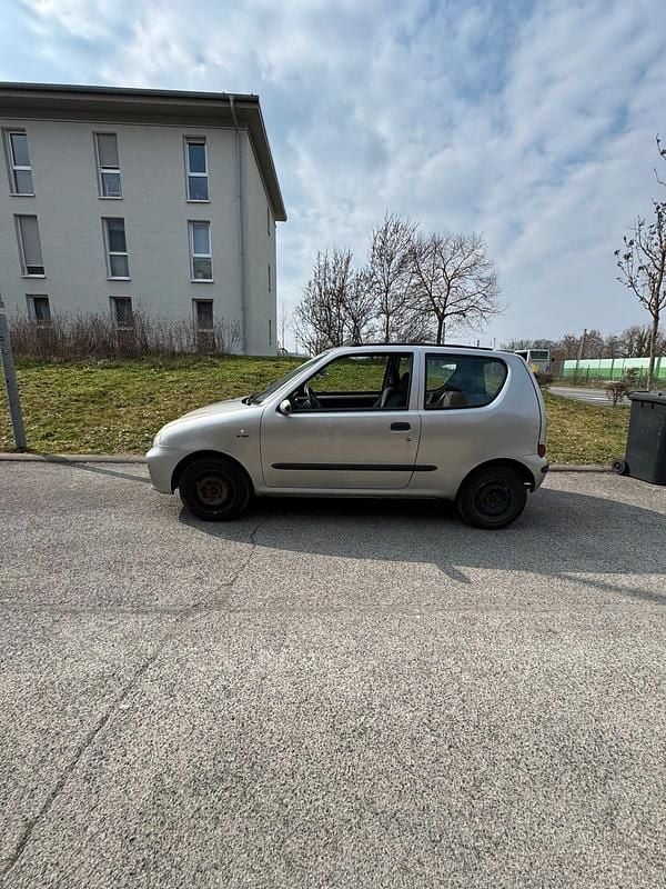 Gebraucht Fiat Seicento 54 PS (39 kW) 2003 Silber Kleinwagen