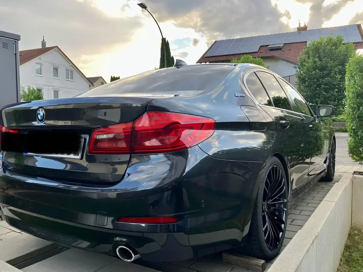 Gebraucht BMW 530e iPerformance 252 PS (185 kW) 2018 Grau Limousine