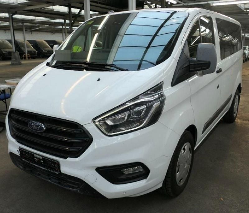 Weiß Gebraucht 2021 Ford Transit Tourneo Van / Kleinbus | 23.989 € (Guter Preis) - Bild 1/4