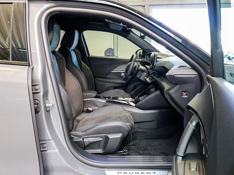 Gebraucht Peugeot 2008 GT 131 PS (96 kW) 2026 Grau / selenium grau SUV