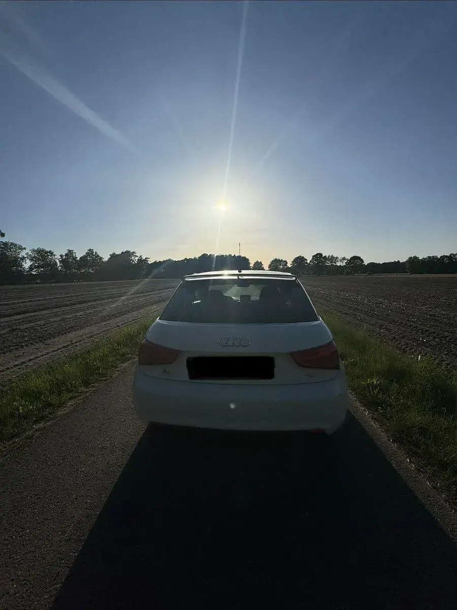 Gebraucht Audi A1 Ambition 105 PS (77 kW) 2010 Weiß Kleinwagen