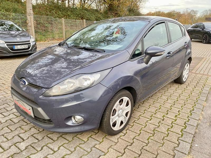 Gebraucht Ford Fiesta Champions Edition 82 PS (60 kW) 2012 Grau Kleinwagen