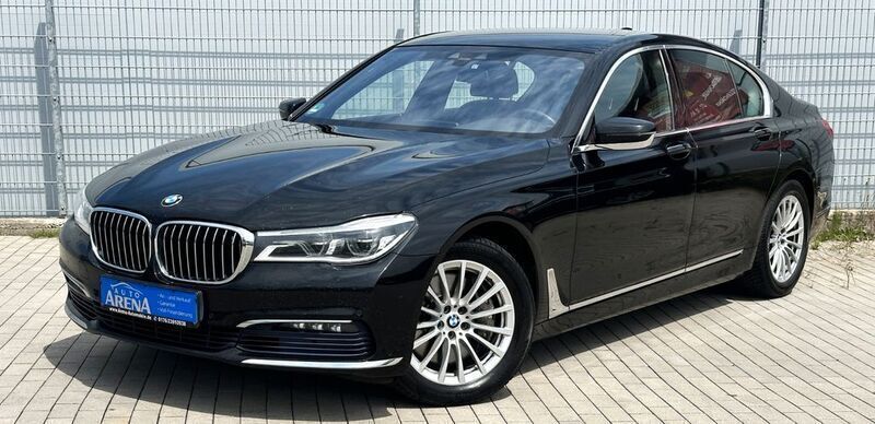 Schwarz Gebraucht 2016 BMW 750 Limousine | 24.450 € (Fairer Preis) - Bild 1/4