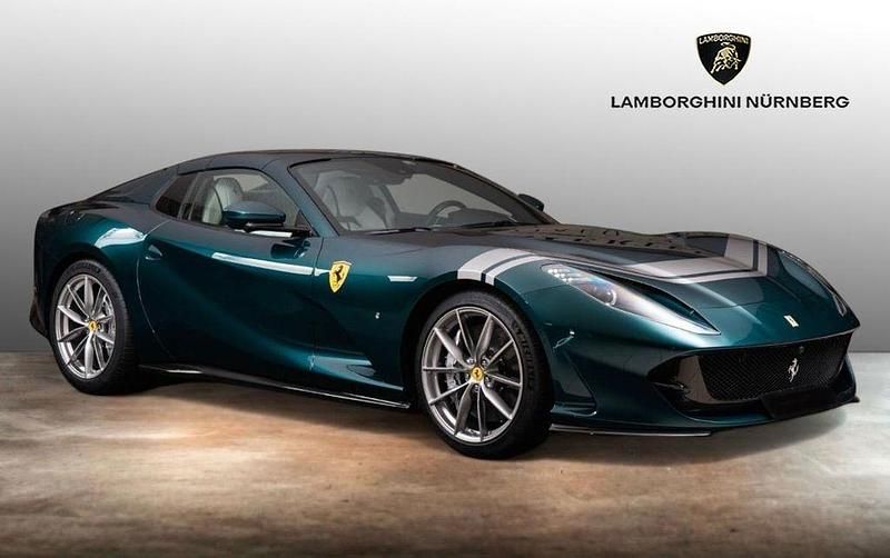 Grün Gebraucht 2023 Ferrari 812 Cabrio | 499.000 € - Bild 1/4