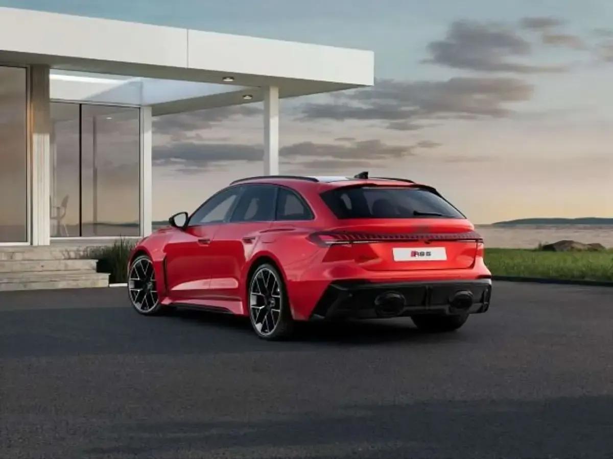 Neu Audi RS5 639 PS (469 kW) 2026 Progressivrot metallic Kombi