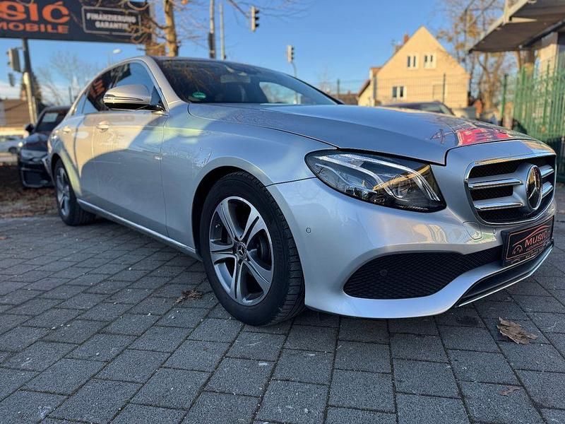 Gebraucht Mercedes E220 194 PS (142 kW) 2018 Silber Limousine
