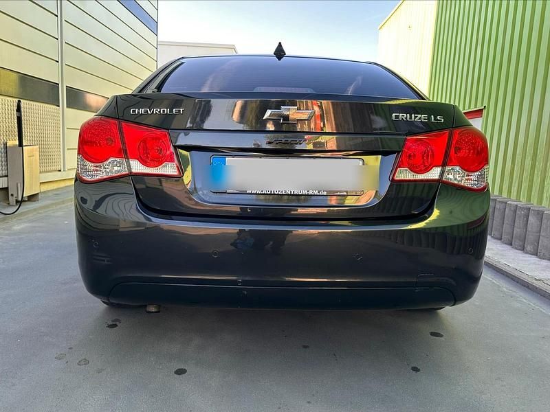 Gebraucht Chevrolet Cruze 113 PS (83 kW) 2009 Schwarz Limousine