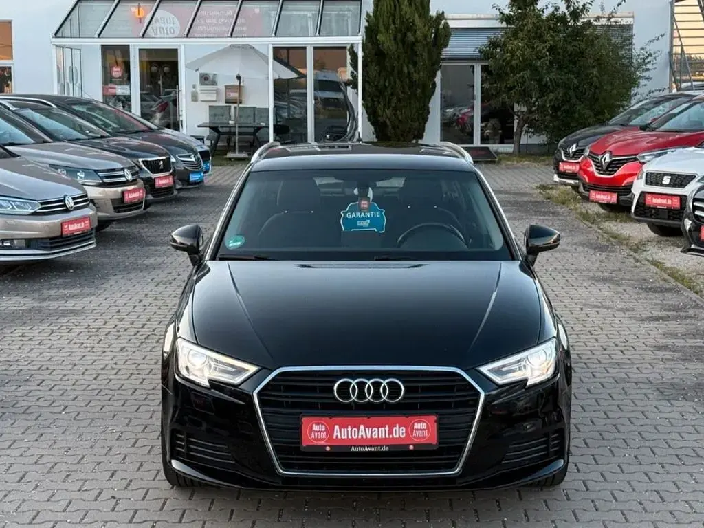 Gebraucht Audi A3 Sport 116 PS (85 kW) 2018 Schwarz Limousine