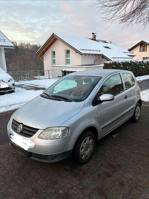 Gebraucht VW Fox 54 PS (39 kW) 2007 Silber Kleinwagen