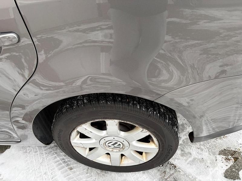 Gebraucht VW Touran 105 PS (77 kW) 2010 Grau Van / Kleinbus