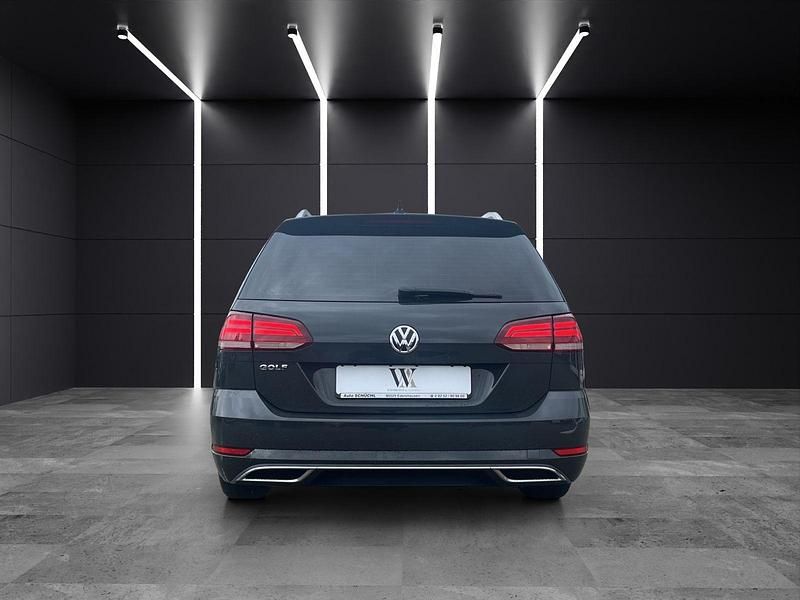 Gebraucht VW Golf VII Highline 150 PS (110 kW) 2019 Grau Kombi