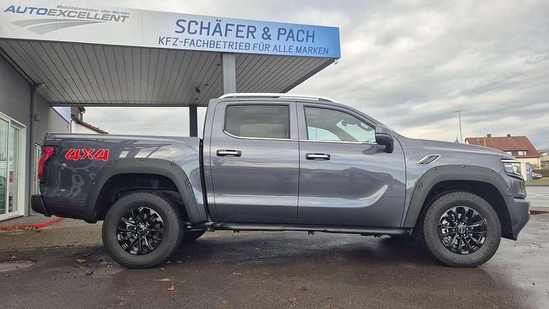 Neu Foton 4 159 PS (116 kW) 2025 Grau SUV