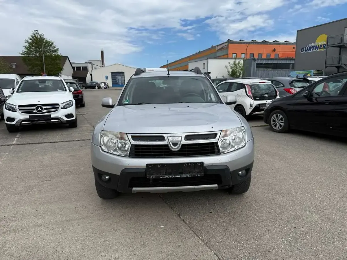 Gebraucht Dacia Duster Prestige 105 PS (77 kW) 2010 Platingrau SUV