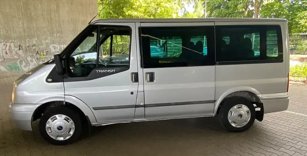 Gebraucht Ford Transit Tourneo 116 PS (85 kW) 2011 Silber Van / Kleinbus