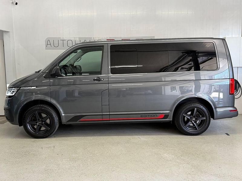 Gebraucht VW Multivan 150 PS (110 kW) 2021 Grau Van