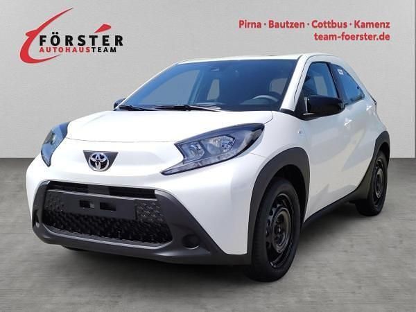 Weiß (schneeweiß) Neu 2025 Toyota Aygo X Play SUV | 15.196 € (Superpreis) - Bild 1/4