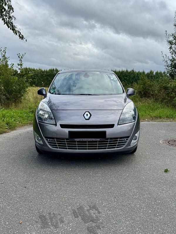 Grau Gebraucht 2011 Renault Grand Scénic III Van / Kleinbus | 6.250 € (Guter Preis) - Bild 1/4