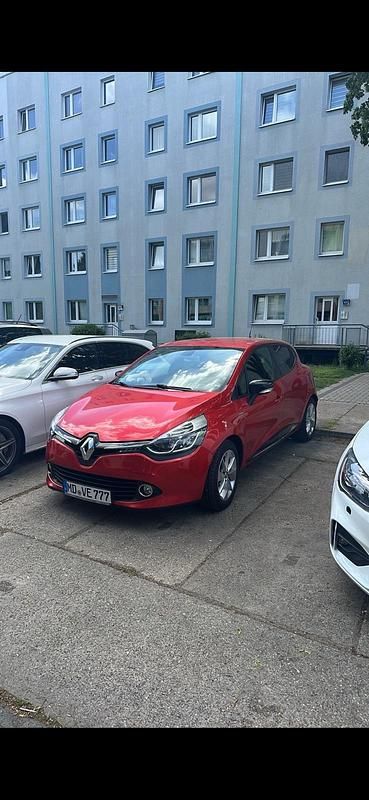 Rot Gebraucht 2017 Renault Clio IV Kleinwagen | 5.500 € (Guter Preis) - Bild 1/4
