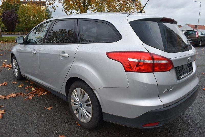 Gebraucht Ford Focus Business Edition 150 PS (110 kW) 2015 Silber Kombi