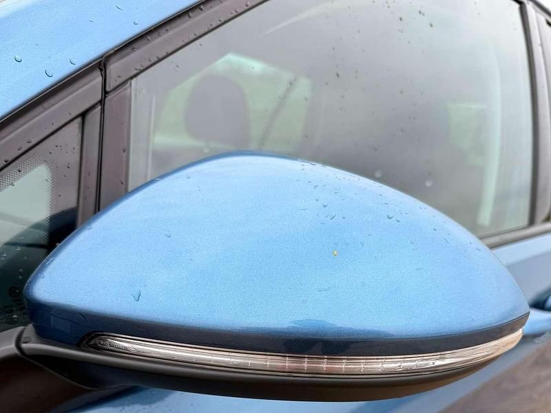 Gebraucht VW Golf VII Highline 122 PS (89 kW) 2013 Blau Limousine