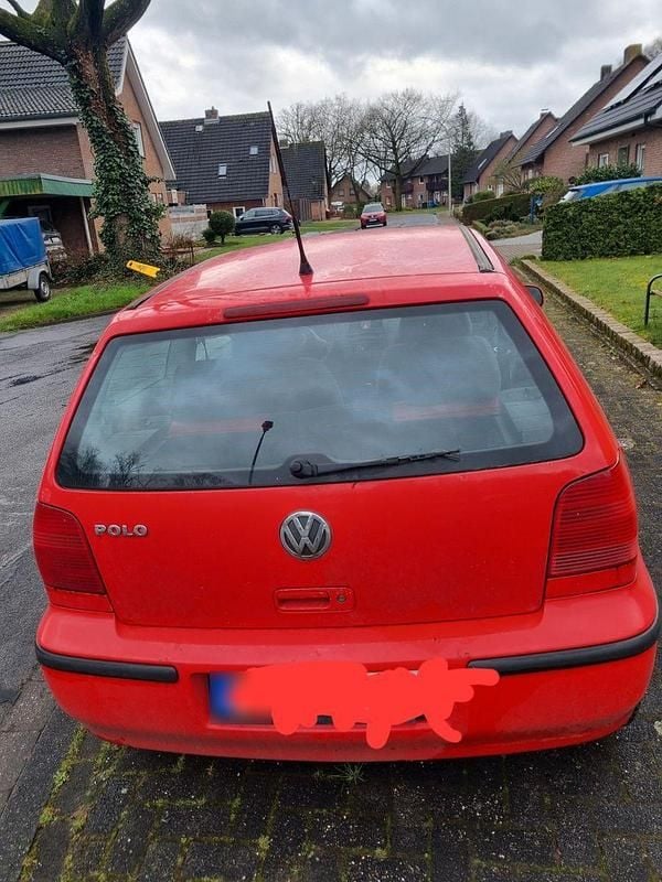 Gebraucht VW Polo Basis 60 PS (44 kW) 2000 Rot Limousine
