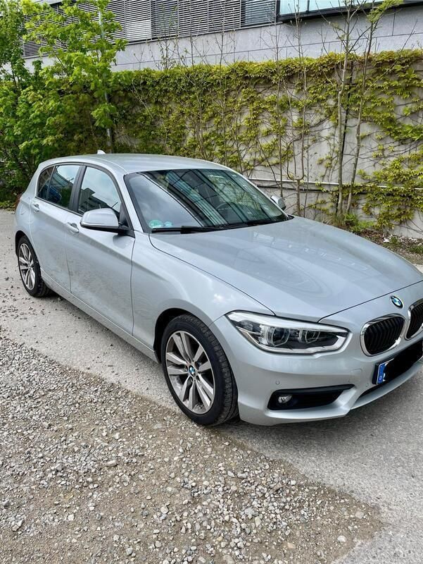 Silber Gebraucht 2019 BMW 120 Kleinwagen | 16.900 € (Superpreis) - Bild 1/4