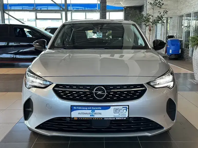 Gebraucht Opel Corsa-e Elegance 100 kW (136 PS) 2023 Silber Kleinwagen