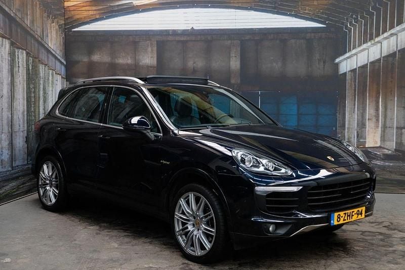 Gebraucht Porsche Cayenne S E-Hybrid 333 PS (244 kW) 2015 Blau SUV