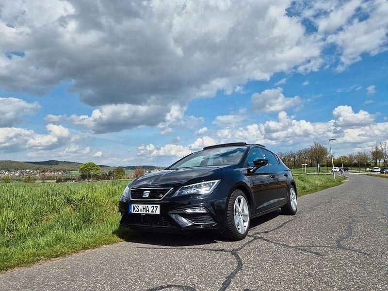 Second-hand Seat Leon FR 179 CP (131 kW) 2017 Negru Berlinǎ