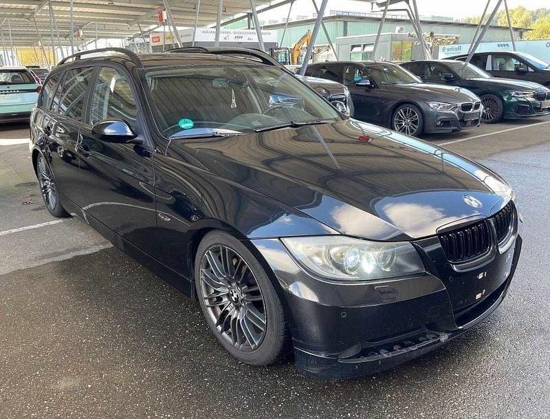 Gebraucht BMW 318 Advantage 129 PS (94 kW) 2007 Schwarz Kombi
