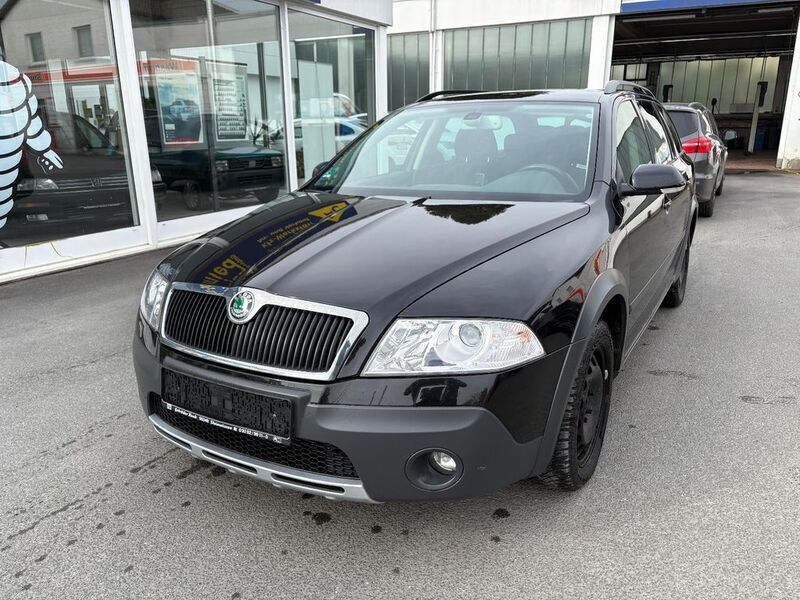 Schwarz Gebraucht 2008 Skoda Octavia Scout 4x4 Kombi | 2.800 € (Fairer Preis) - Bild 1/4