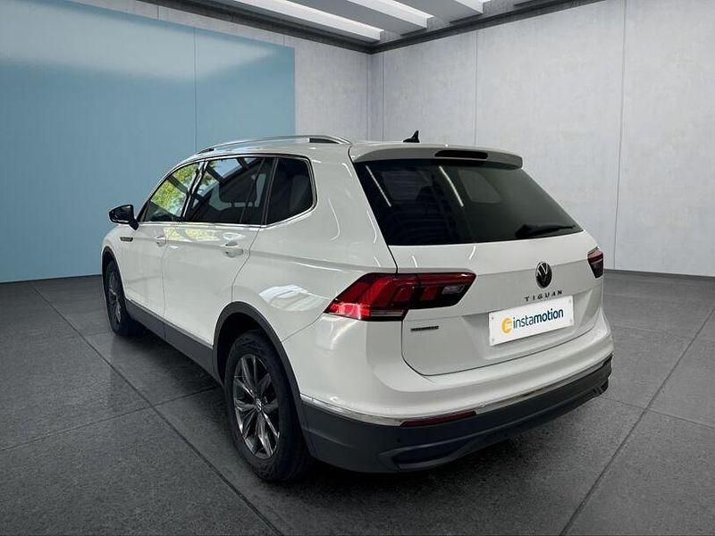 Gebraucht VW Tiguan Allspace 150 PS (110 kW) 2022 Weiss SUV