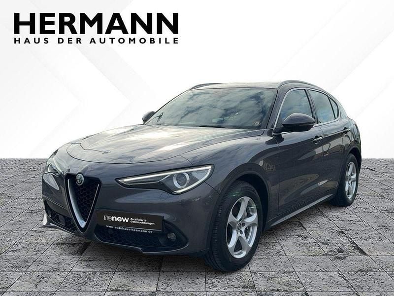 Grau Gebraucht 2019 Alfa Romeo Stelvio Business SUV | 21.810 € (Superpreis) - Bild 1/4